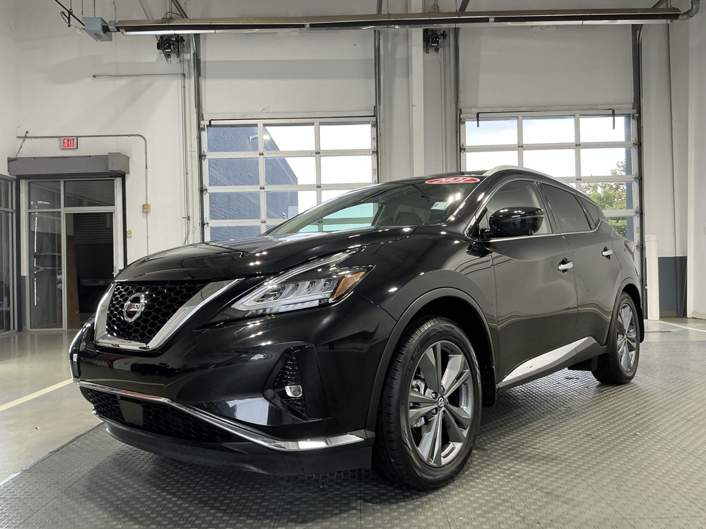 2021 Nissan Murano Platinum photo 2