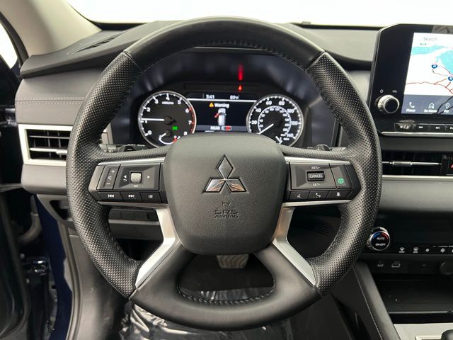 2024 Mitsubishi Outlander SE photo 12