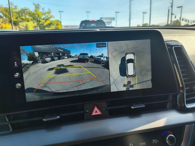 2025 Kia Sportage photo 3