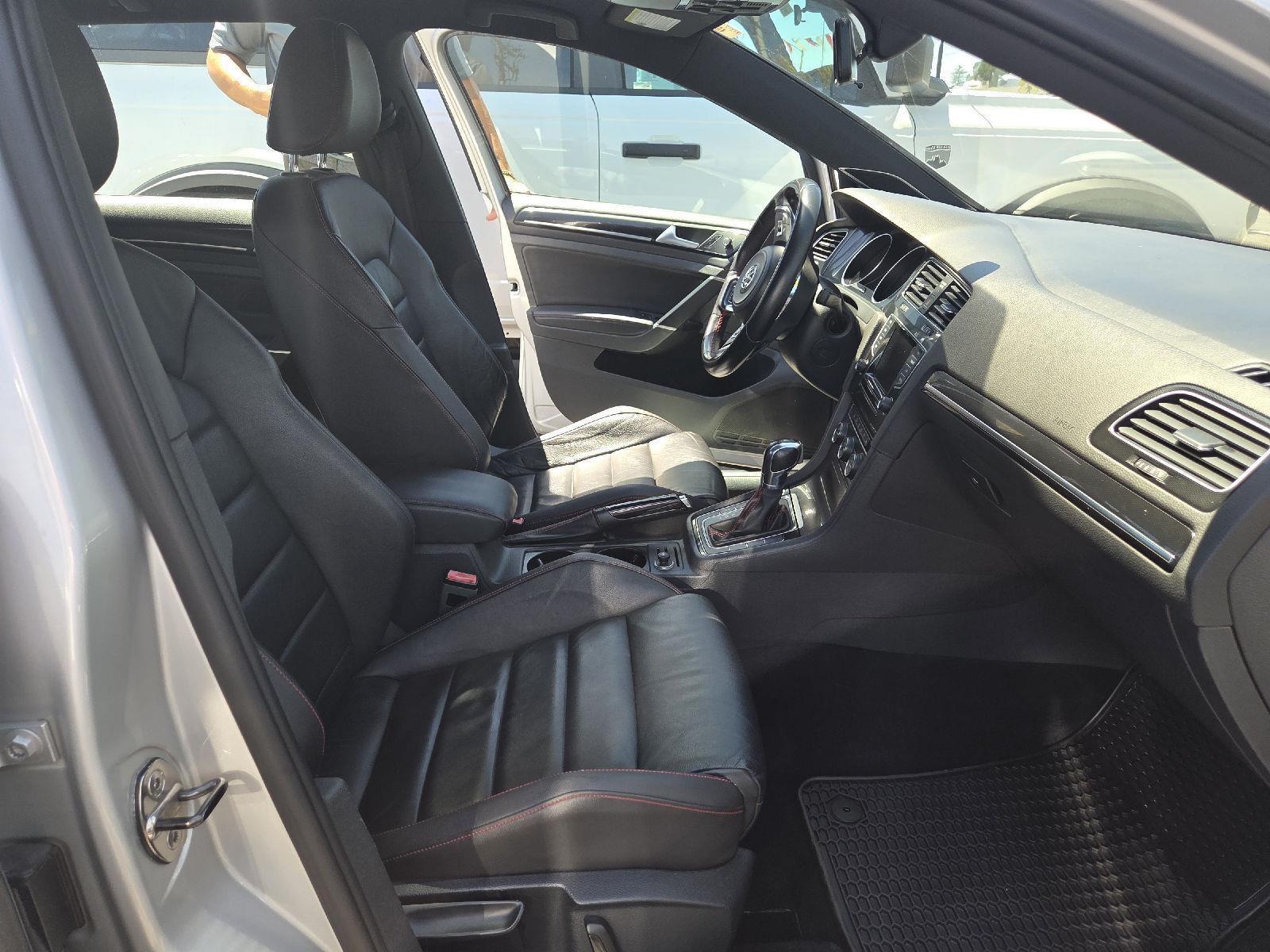 2015 Volkswagen Golf GTI Autobahn photo 4
