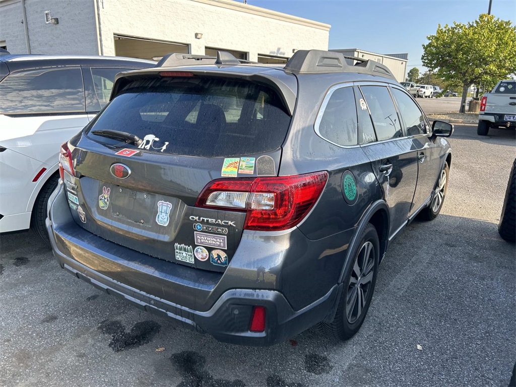 2018 Subaru Outback 2.5i photo 2