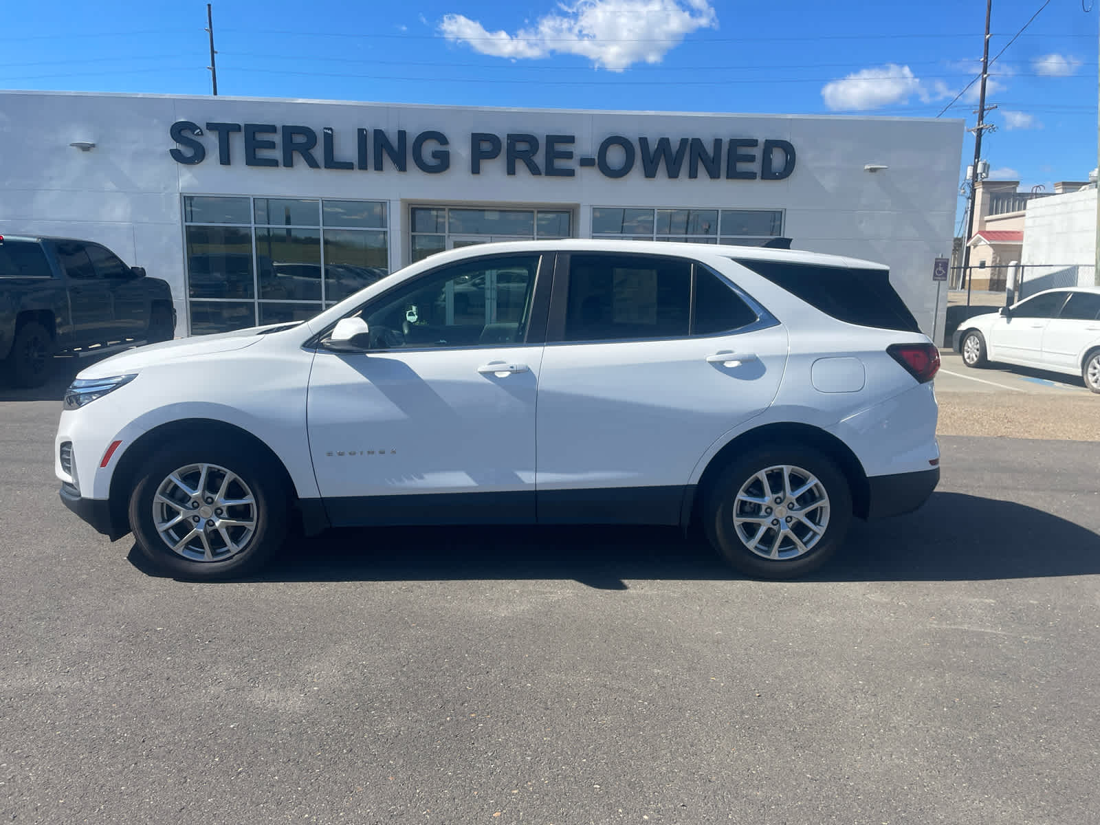 2023 Chevrolet Equinox LT's photo