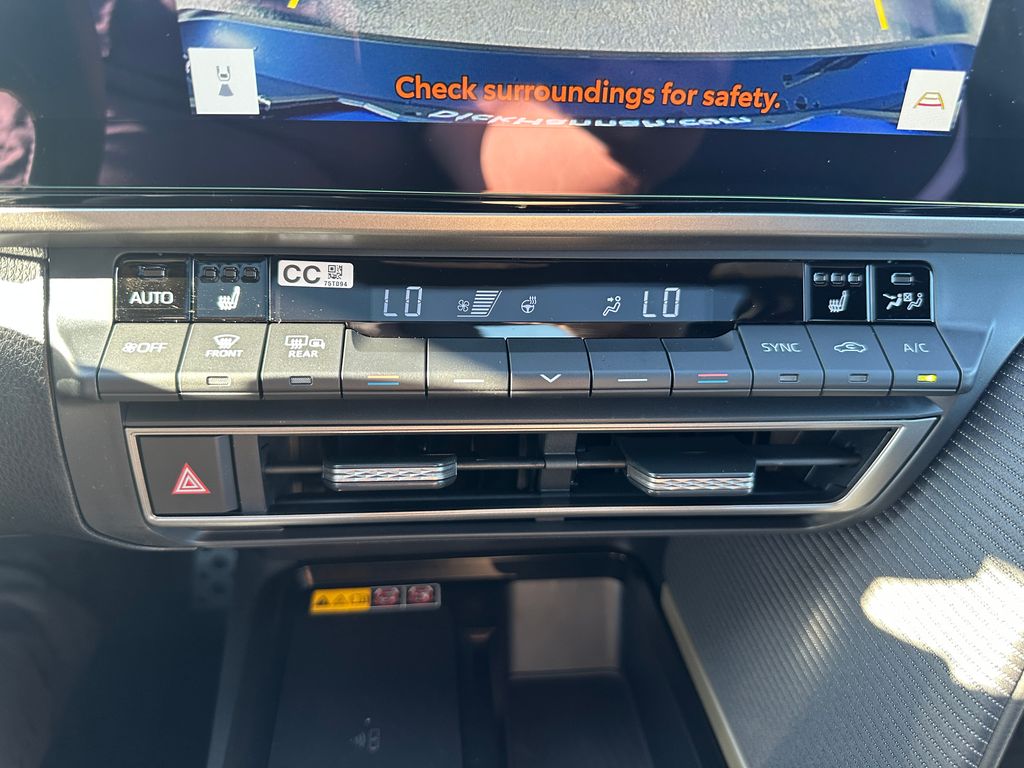 2026 Toyota Camry photo 18