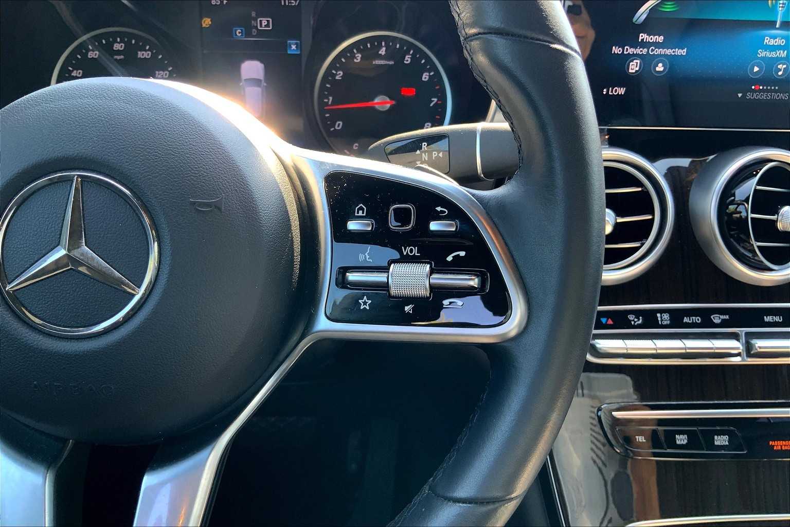 2021 Mercedes Benz GLC 300 photo 27