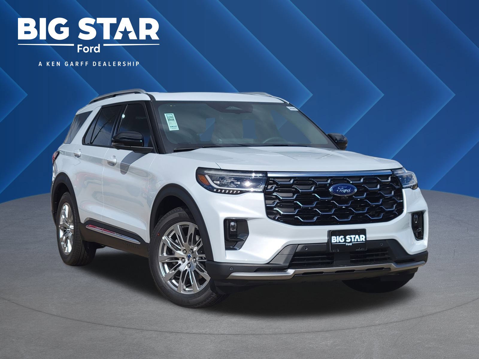 2026 Ford Explorer Platinum's photo