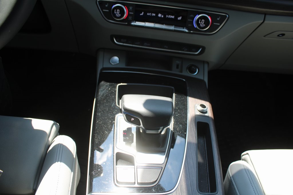 2023 Audi Q5 S line Premium 55 TFSI photo 32