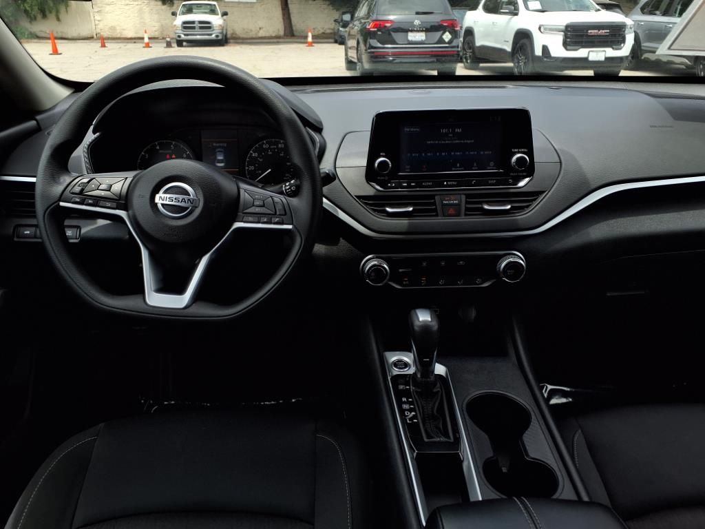 2021 Nissan Altima 2.5 S photo 18