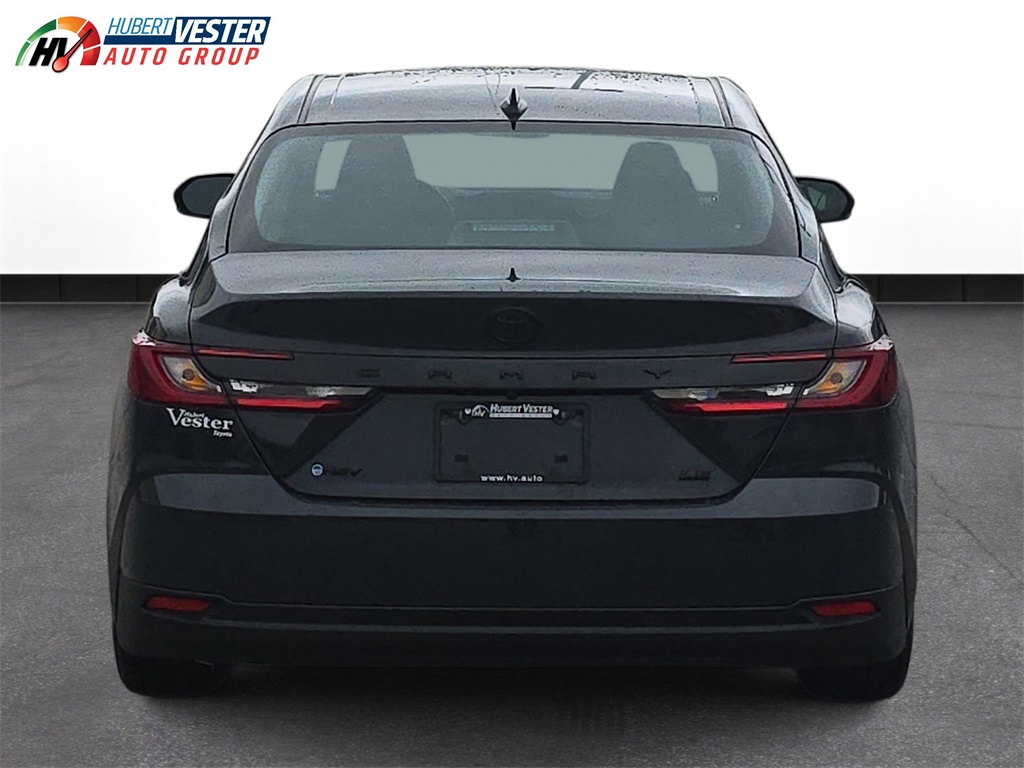 2025 Toyota Camry LE photo 7
