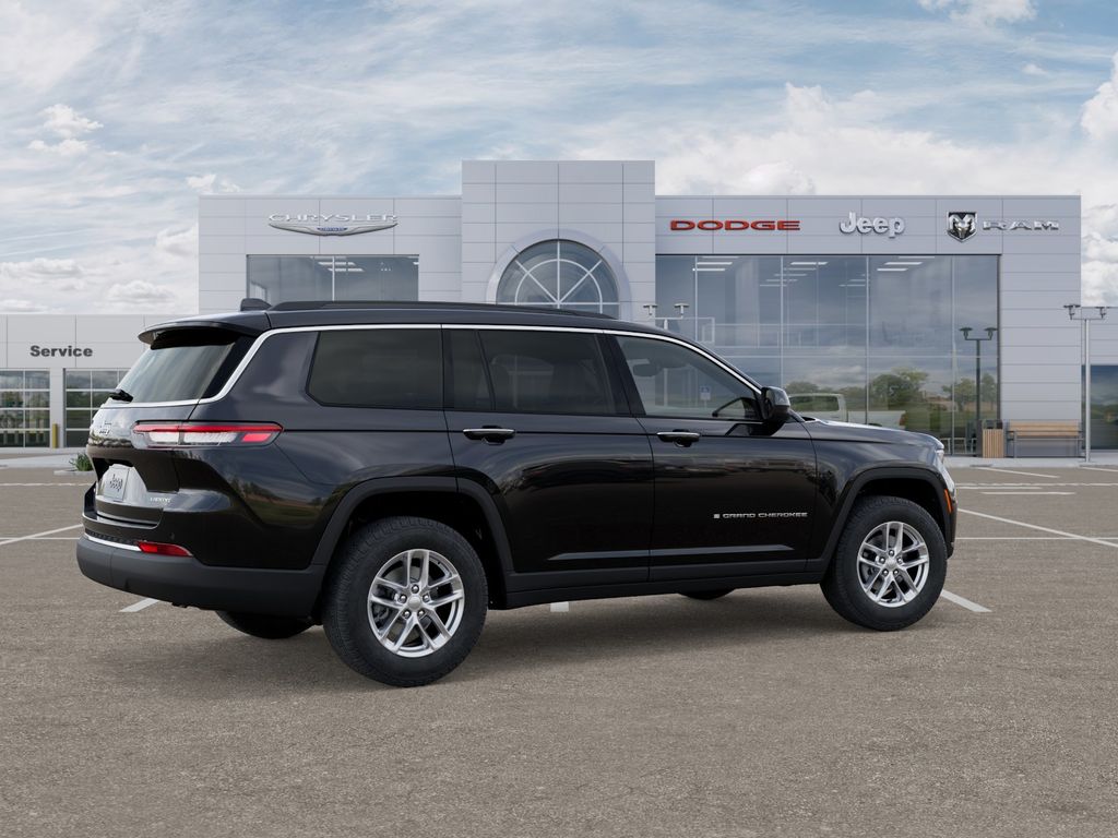2025 Jeep Grand Cherokee Laredo X photo 2