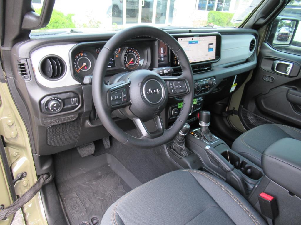 2025 Jeep Gladiator Sport S photo 15