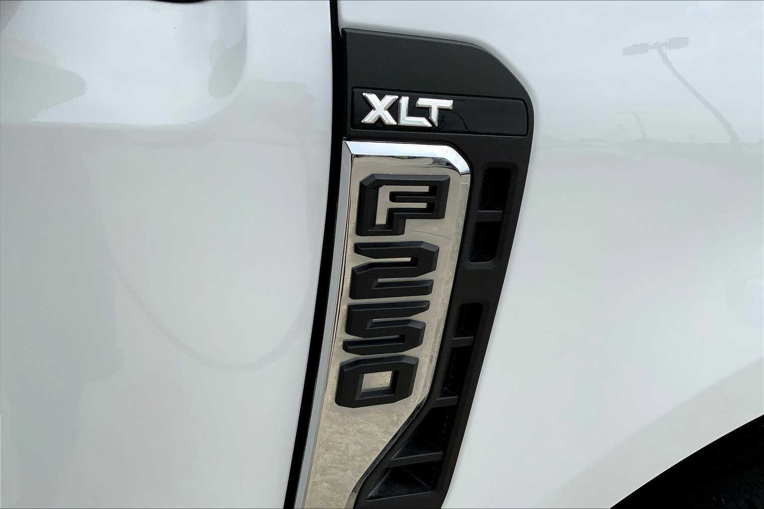 2024 Ford F-250 XLT photo 9