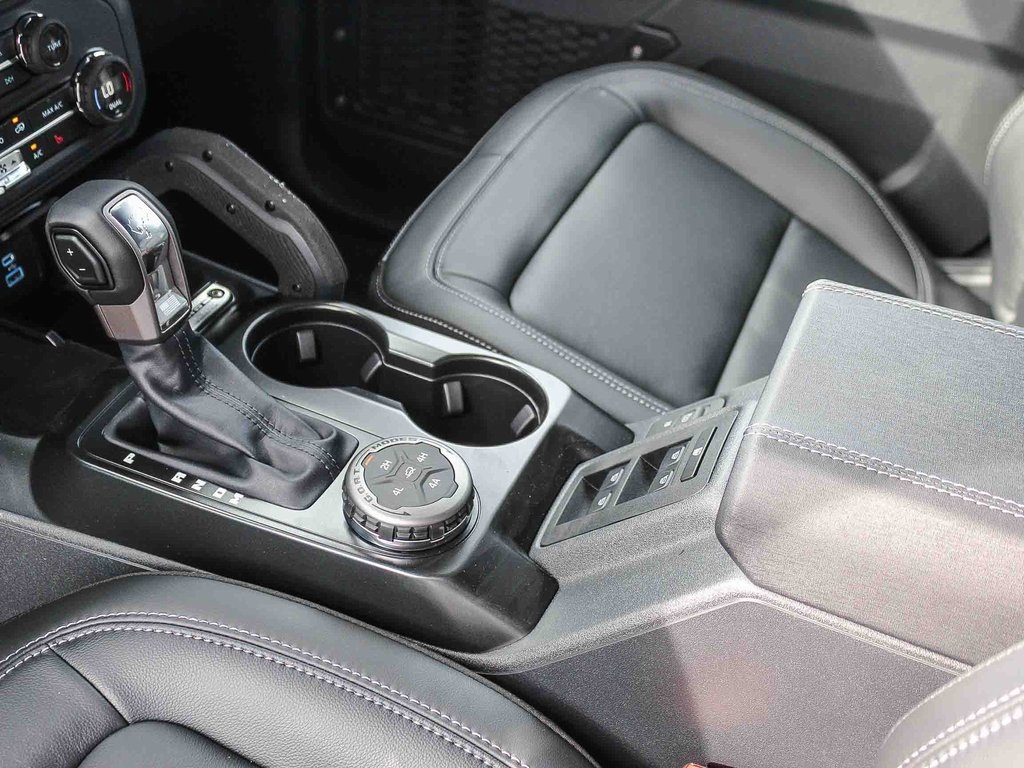 2025 Ford Bronco Outer Banks photo 15