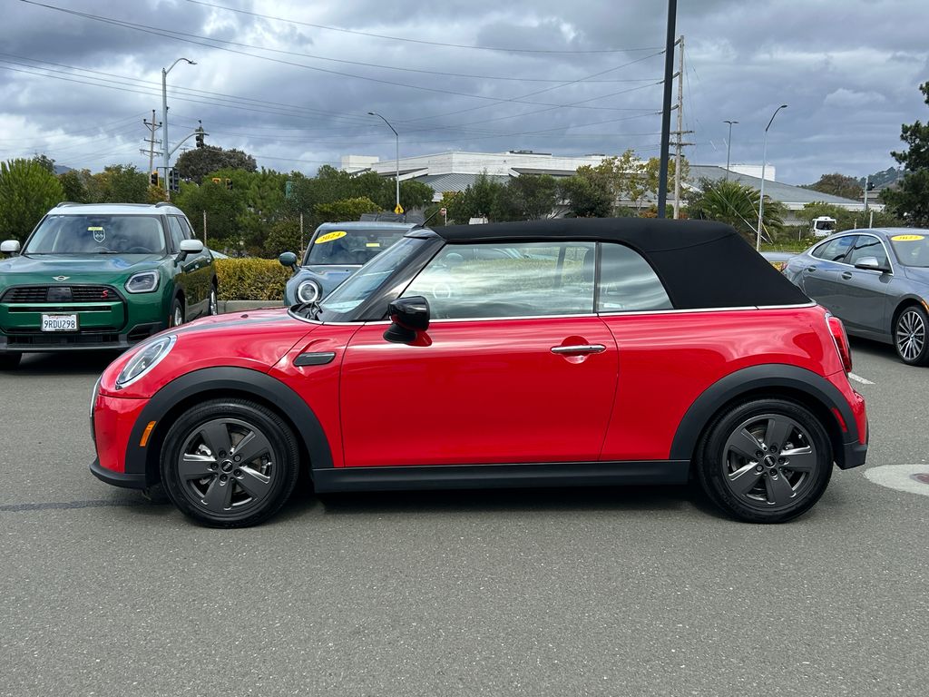 2024 Mini Cooper Signature photo 2