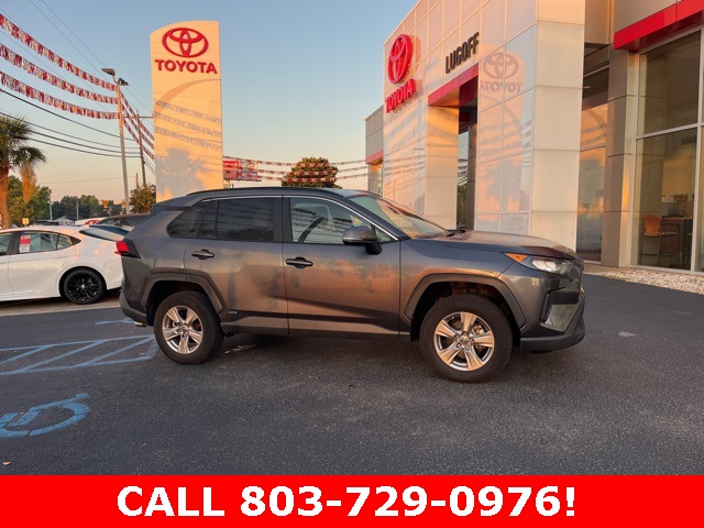 2022 Toyota RAV4 Hybrid LE photo 2