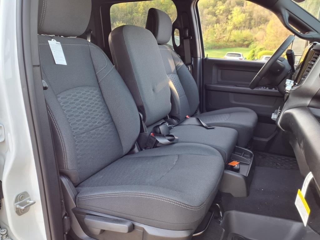 2025 Ram 2500 Tradesman photo 4