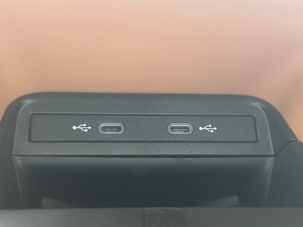 2025 Volkswagen ID. Buzz Pro Plus photo 50