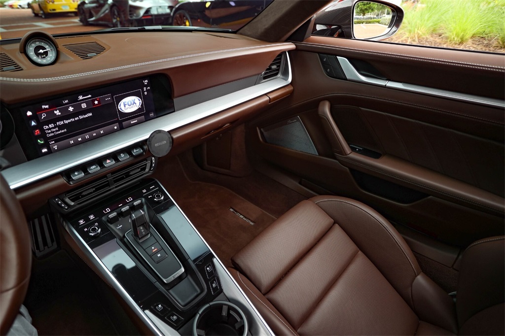 2022 Porsche 911 Turbo S photo 25