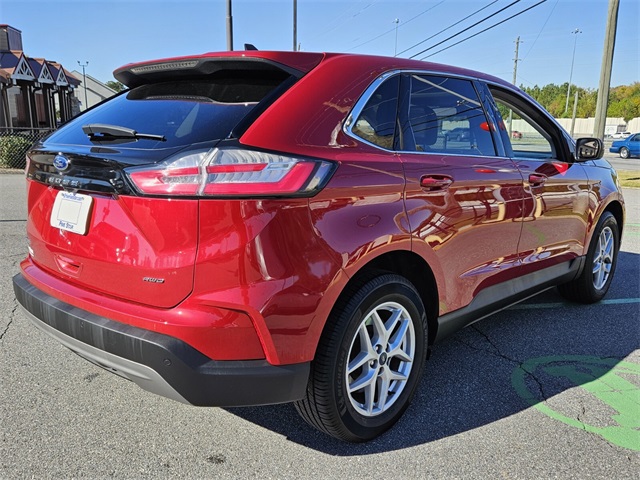 2022 Ford Edge SEL photo 3