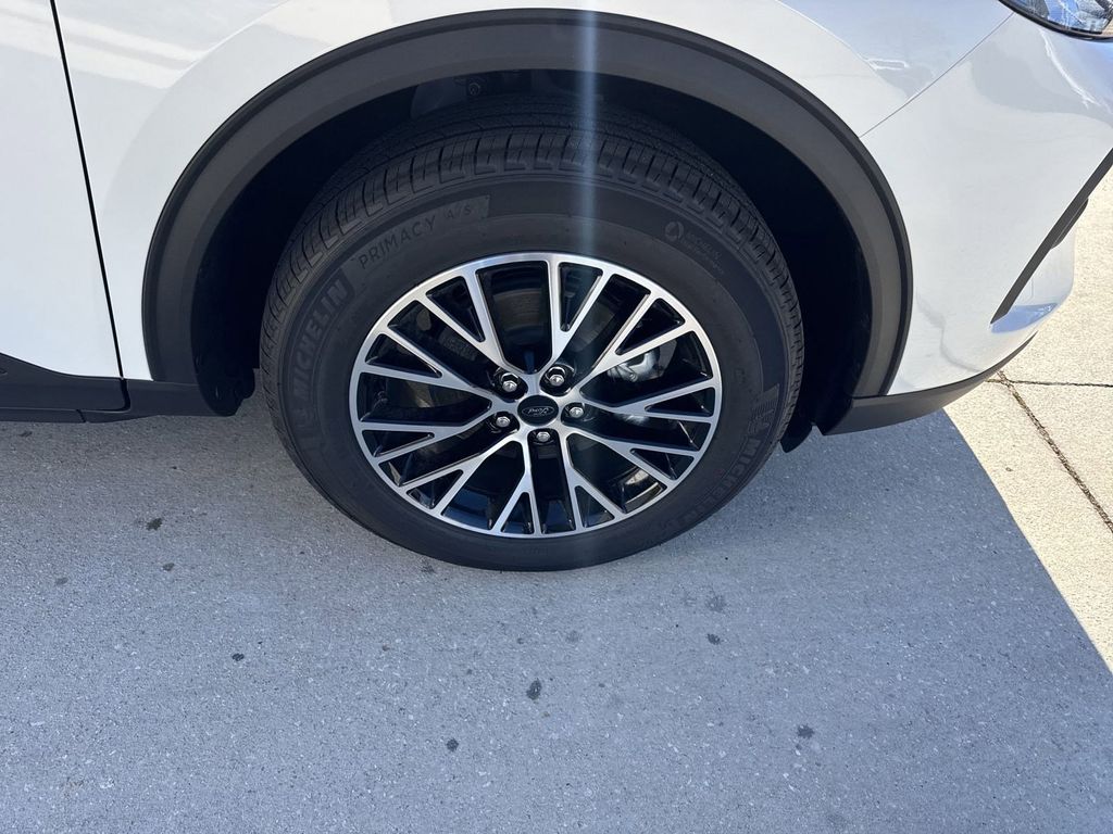 2025 Ford Escape Plug-In Hybrid Base photo 11
