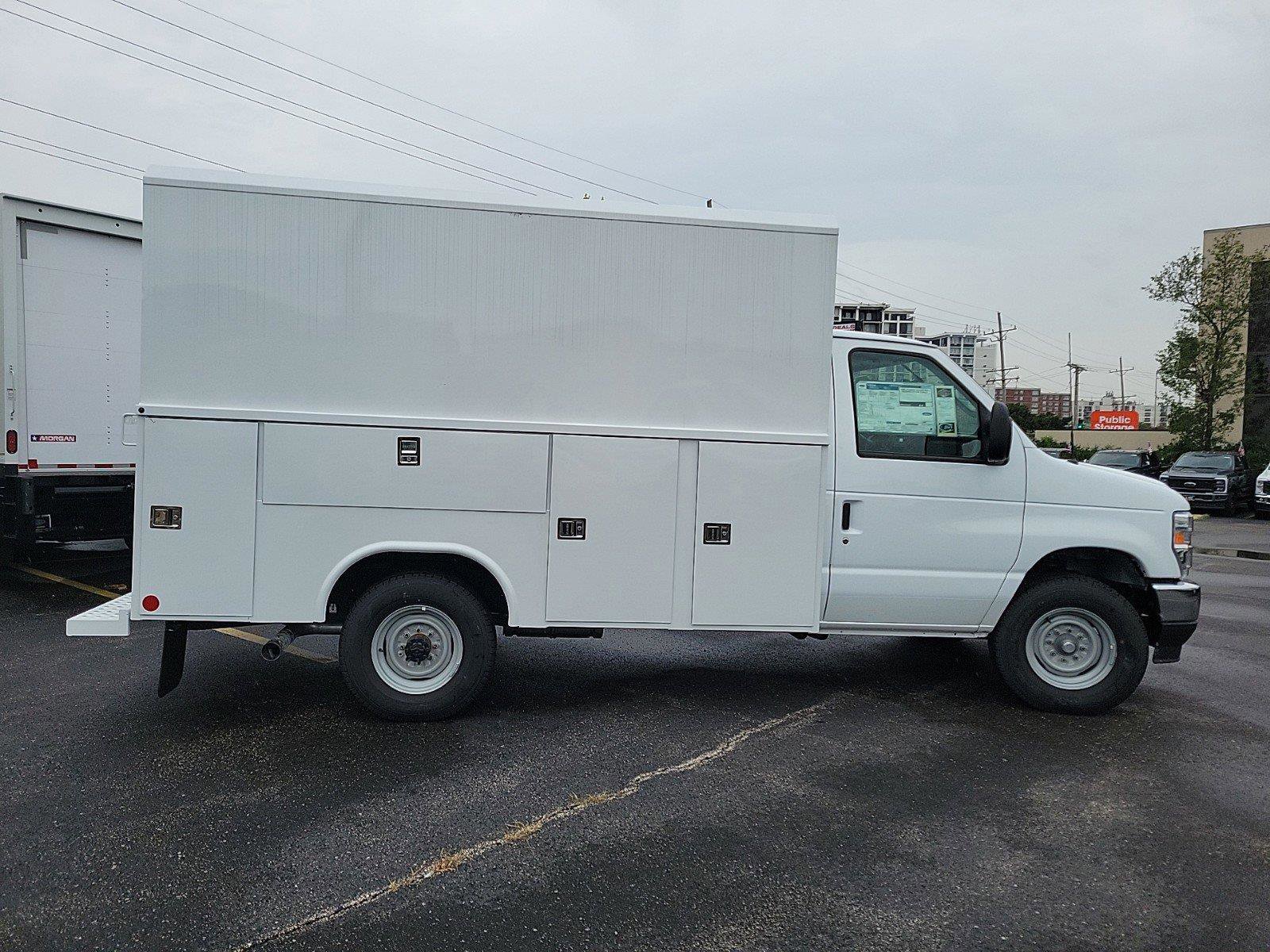 2025 FORD E-350 - Image 10