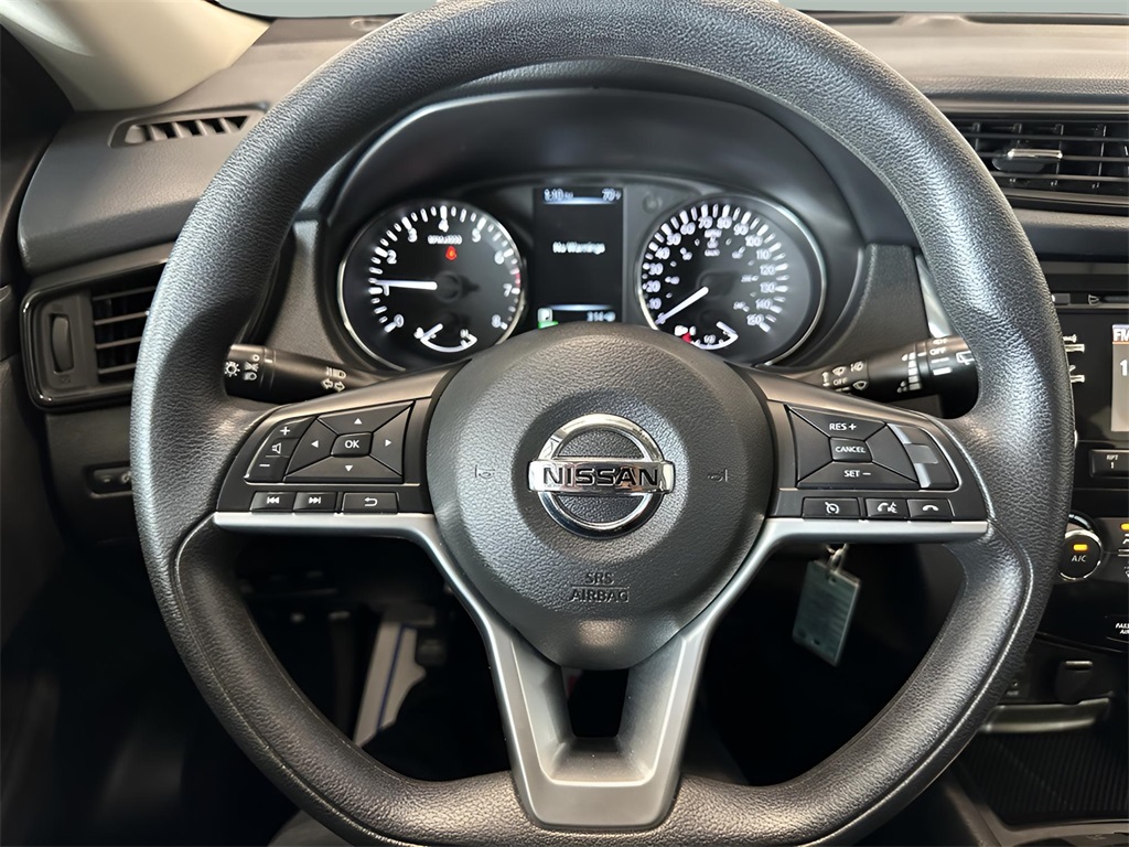 2017 Nissan Rogue S photo 12