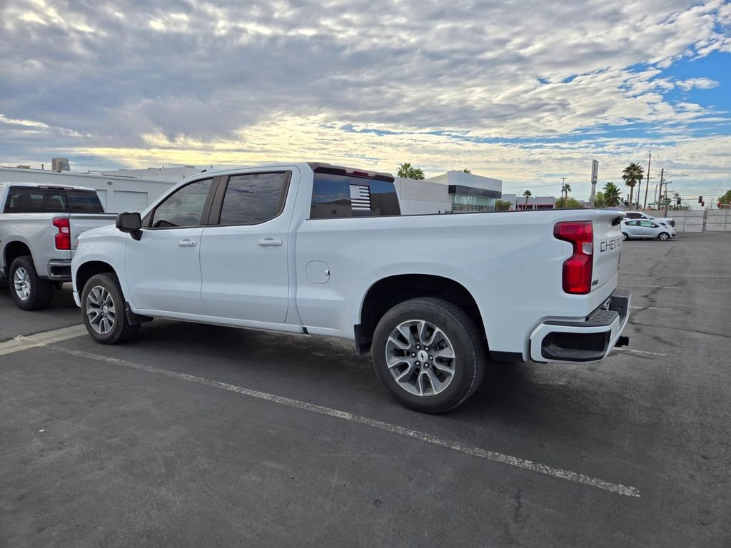 2023 Chevrolet Silverado 1500 RST photo 3