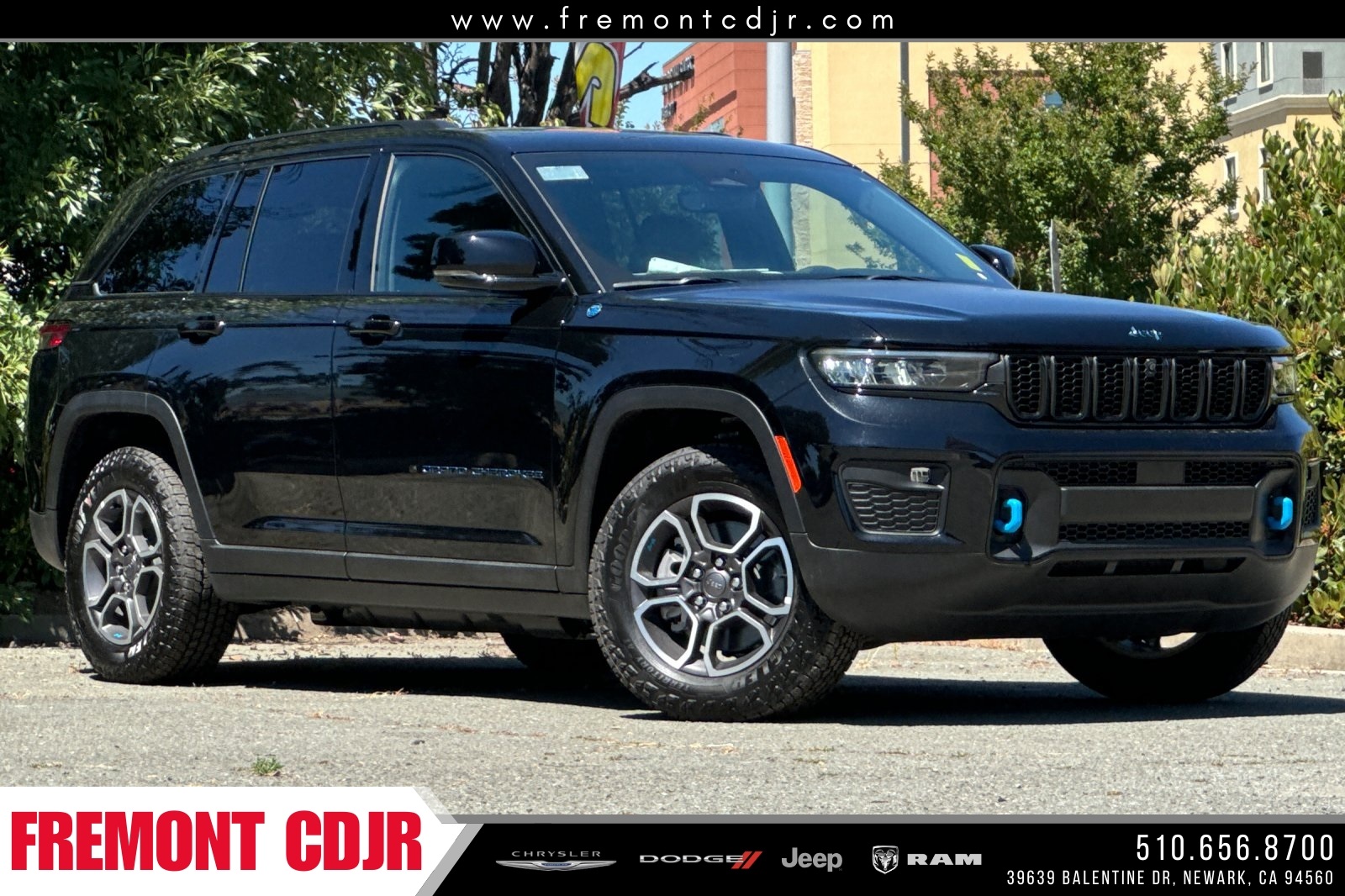 2023 Jeep Grand Cherokee Trailhawk 4xe's photo