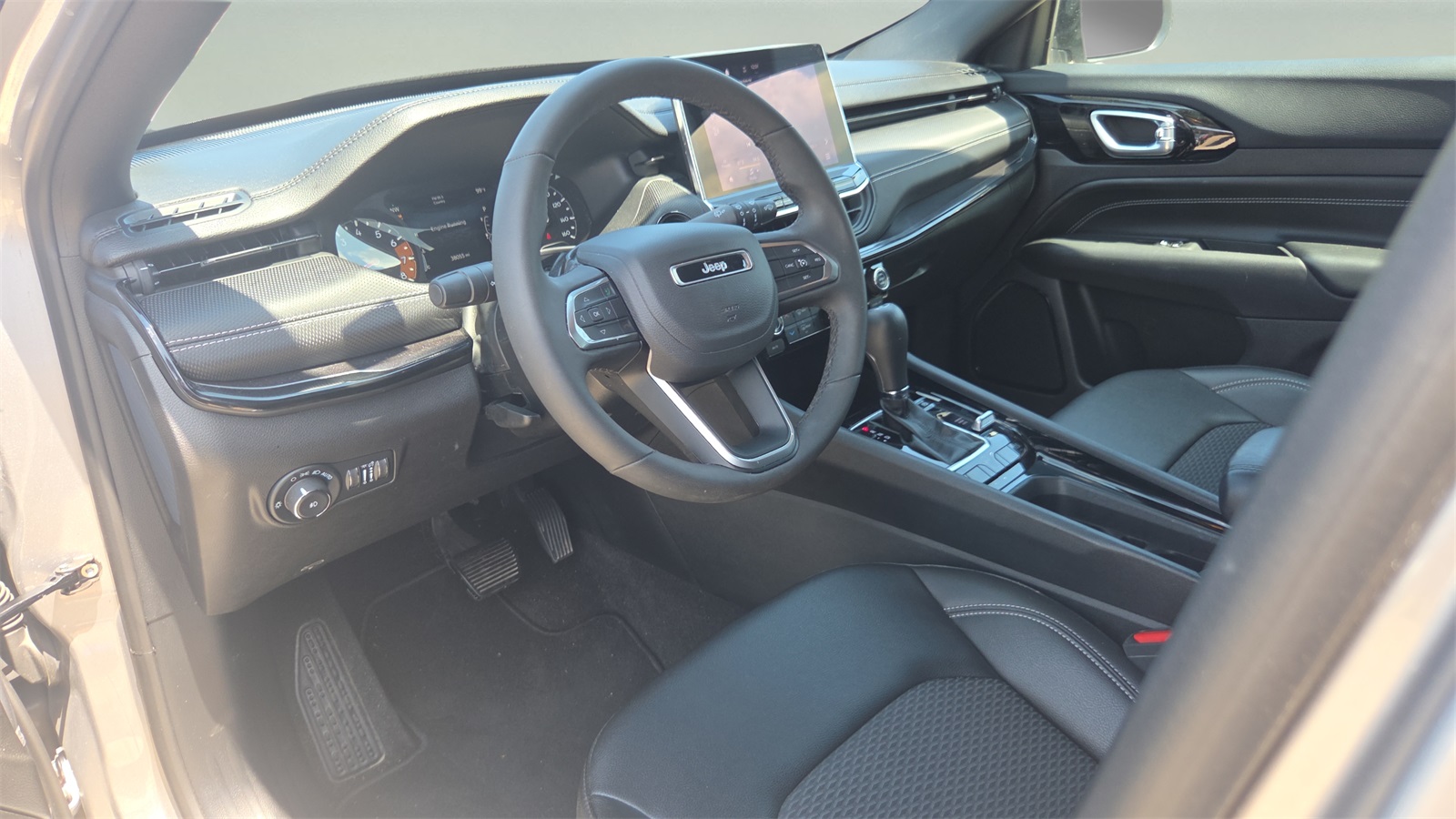 2024 Jeep Compass Latitude photo 20