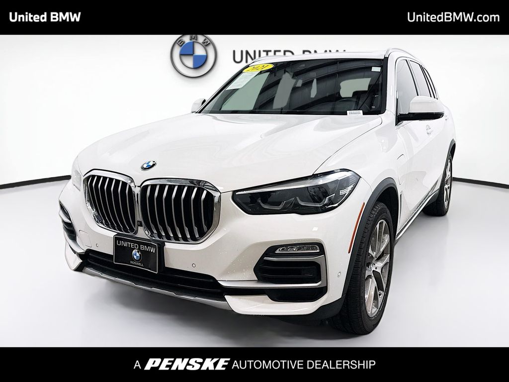2021 BMW X5 45e's photo