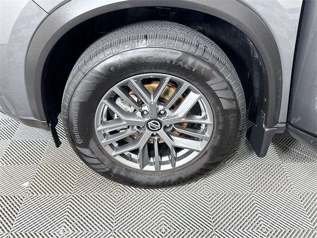 2021 Nissan Rogue S photo 3