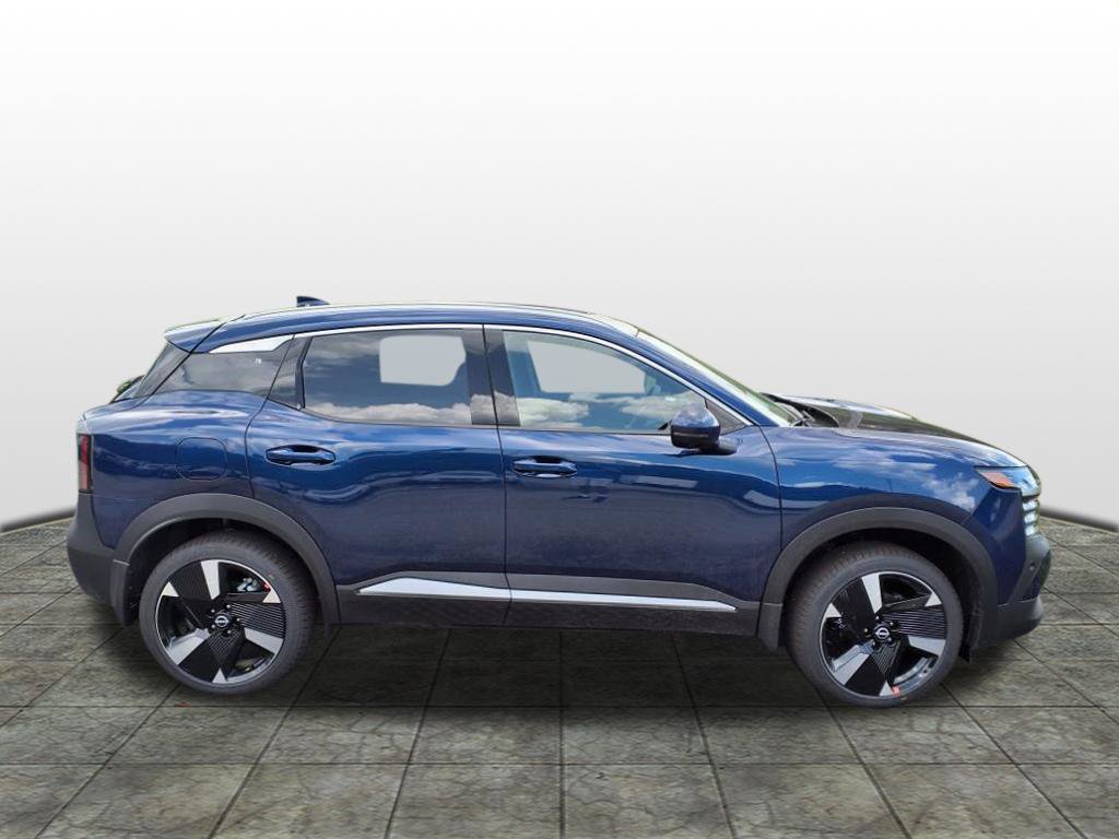 2025 Nissan Kicks SR photo 2