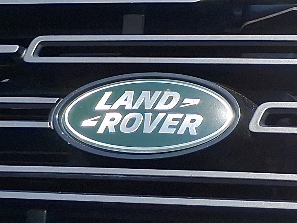 2023 Land Rover Range Rover SE photo 25