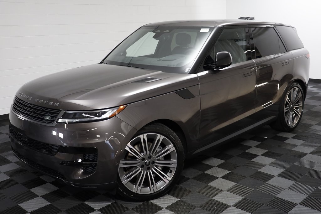 2025 Land Rover Range Rover Sport SE photo 2