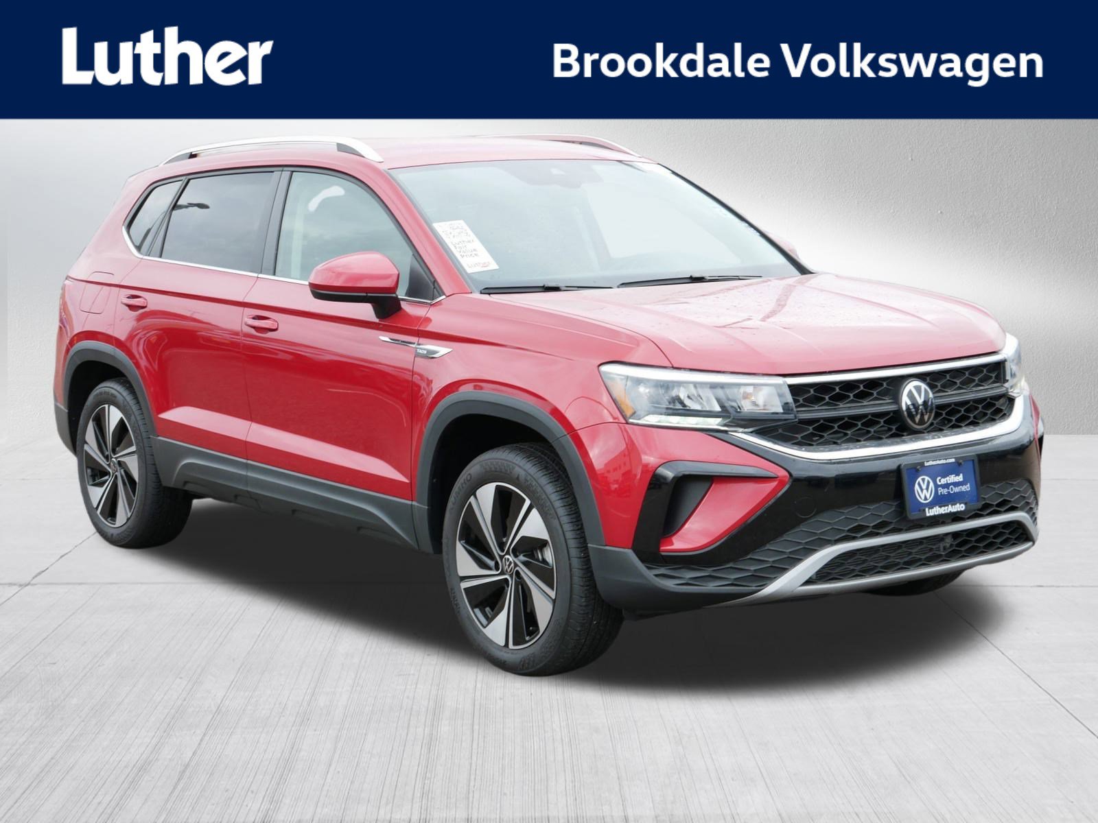 2024 Volkswagen Taos SE's photo