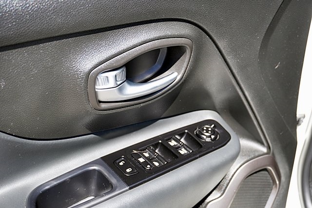 2022 Jeep Renegade Latitude photo 22
