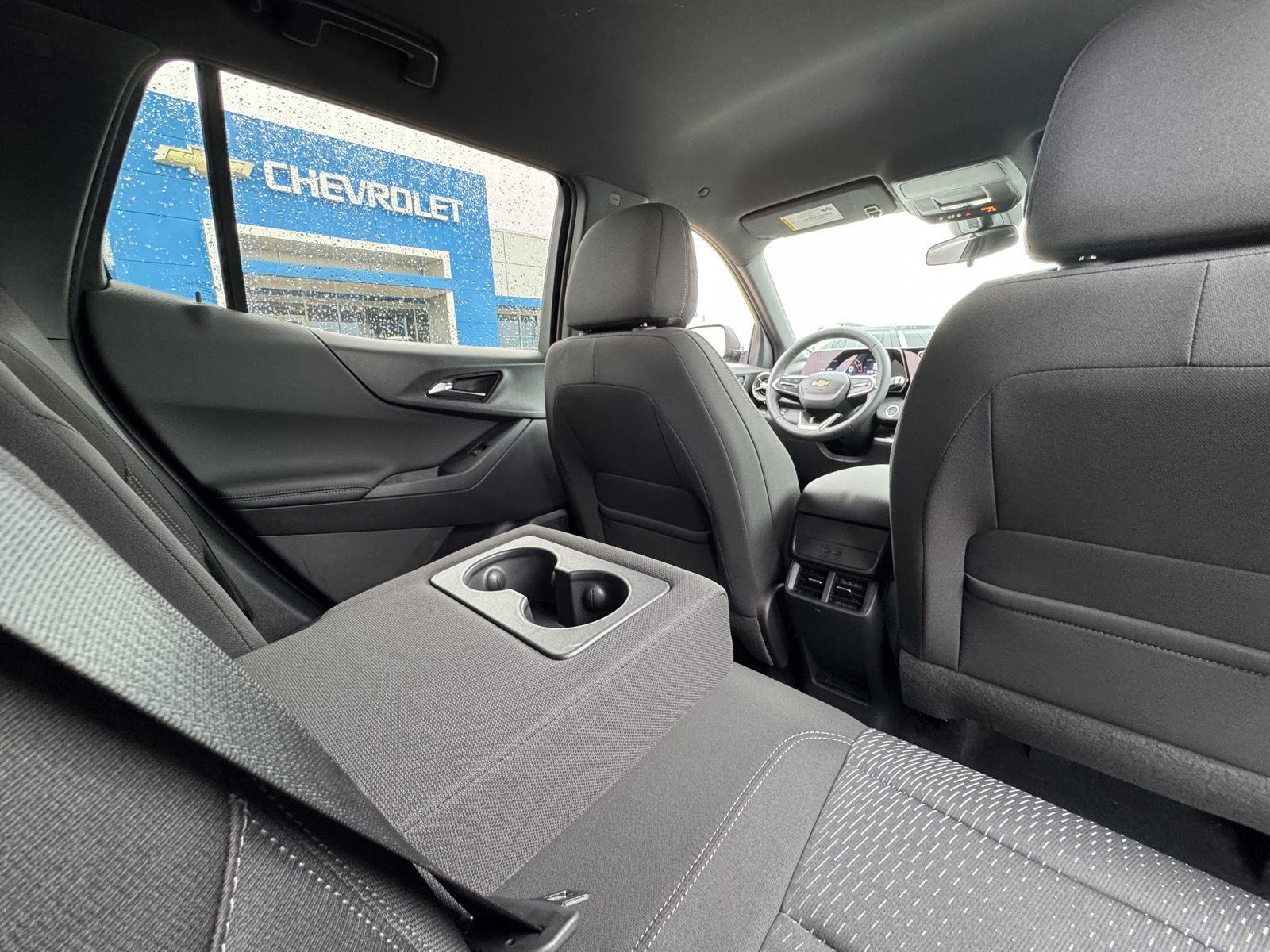 2026 Chevrolet Equinox LT photo 4