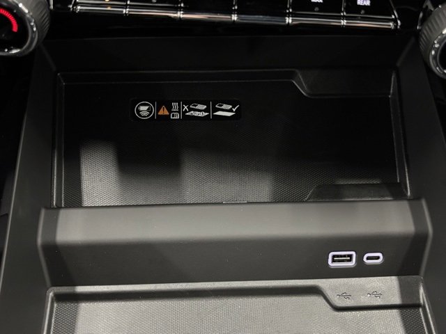 2026 Chevrolet Suburban Premier photo 36