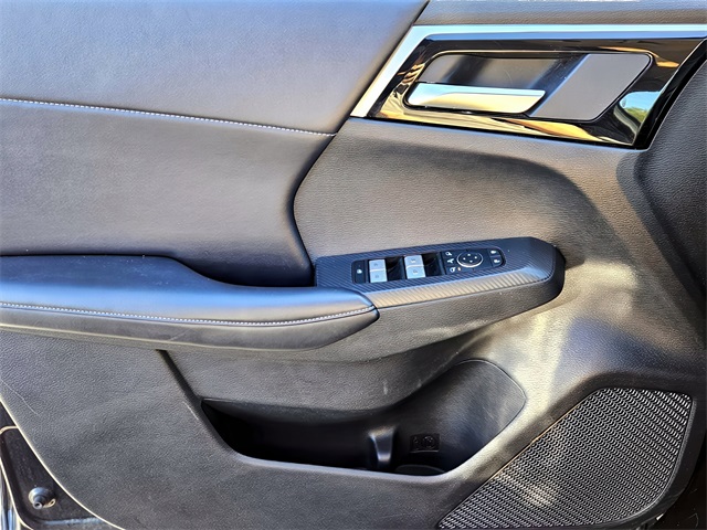 2024 Mitsubishi Outlander SE photo 24