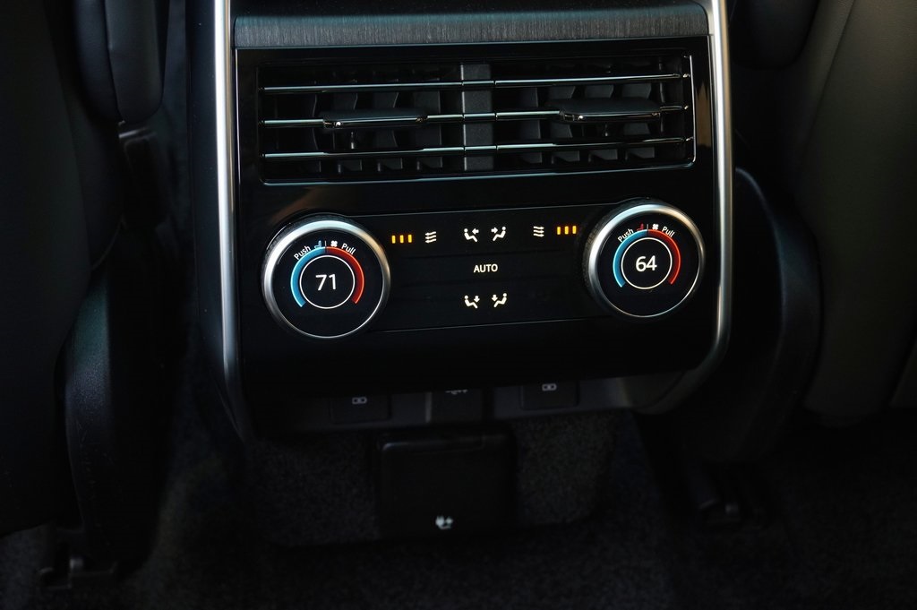 2025 LAND ROVER RANGE ROVER - Image 32