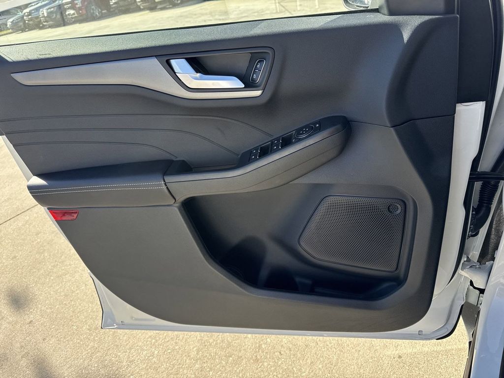 2025 Ford Escape Plug-In Hybrid Base photo 17