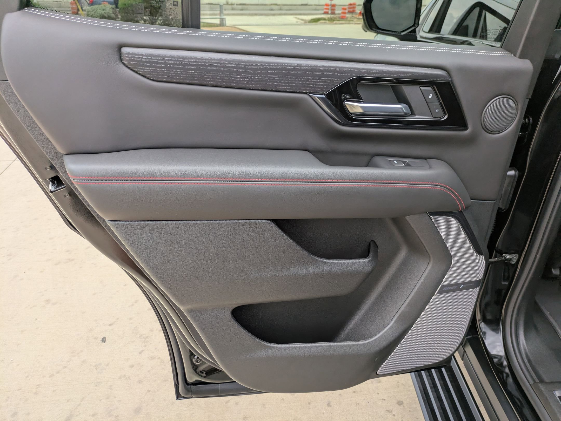 2025 Gmc Yukon AT4 Ultimate photo 16