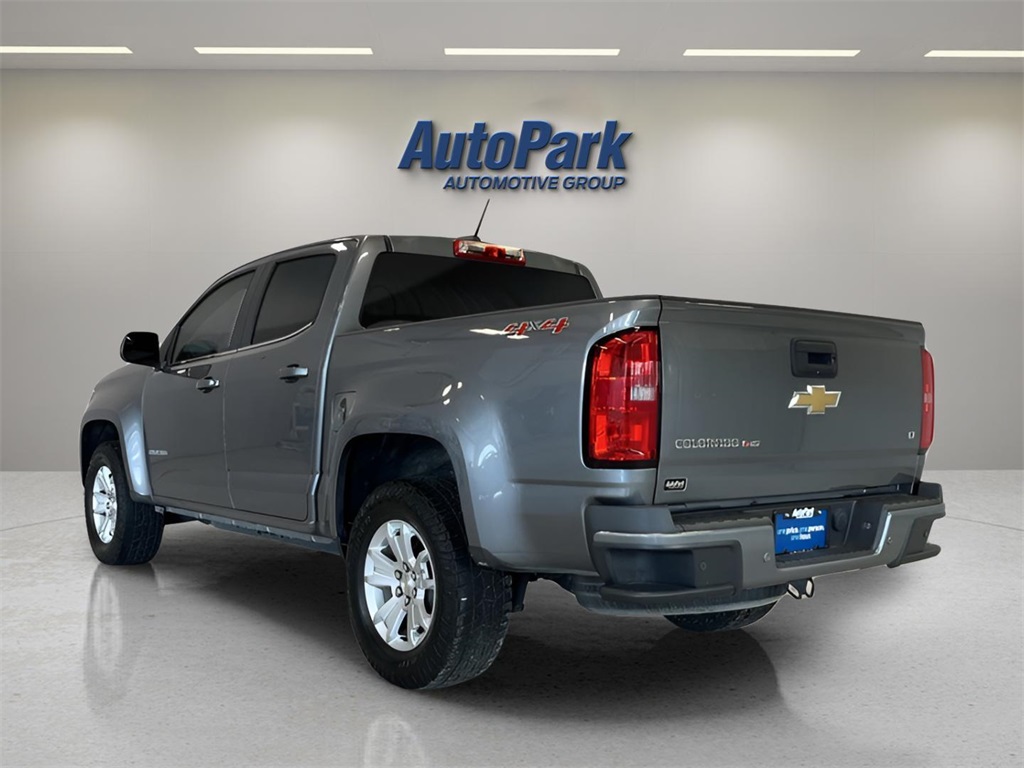 2020 Chevrolet Colorado LT photo 2