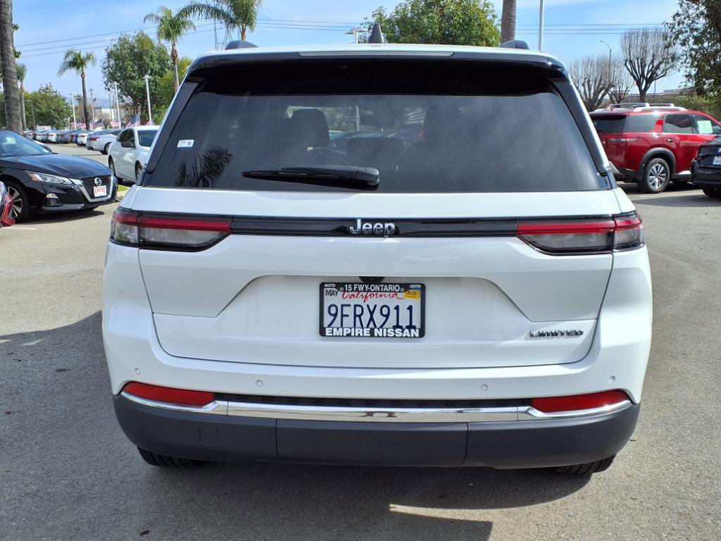 2023 Jeep Grand Cherokee Limited photo 3