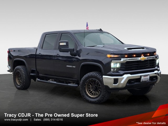2024 Chevrolet Silverado 2500HD LT's photo