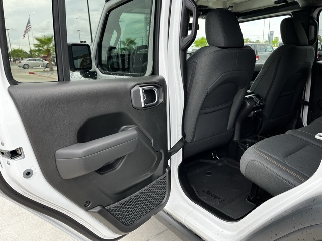 2025 Jeep Wrangler Willys photo 16