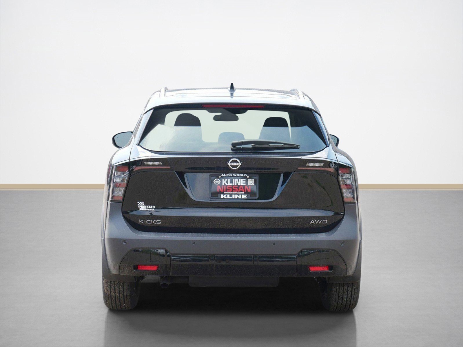2025 Nissan Kicks SV photo 2