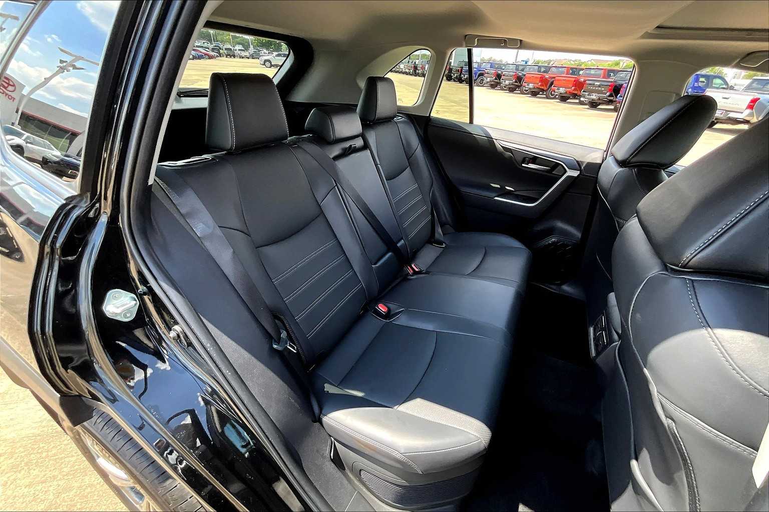 2024 Toyota RAV4 Hybrid Limited photo 20
