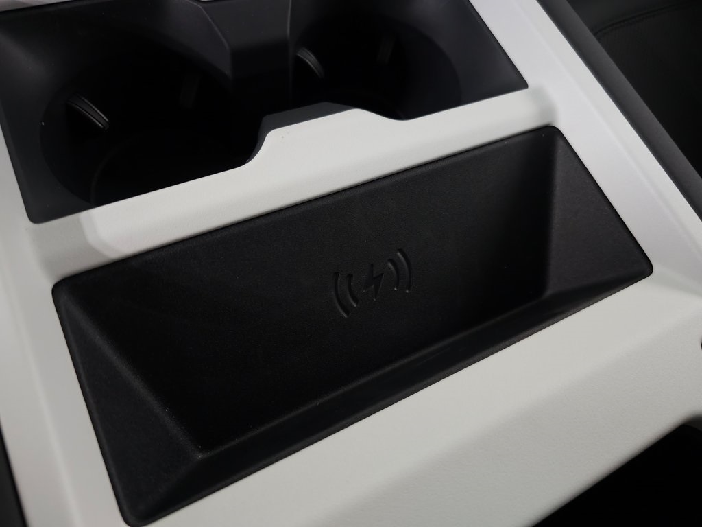 2025 LAND ROVER DEFENDER - Image 31