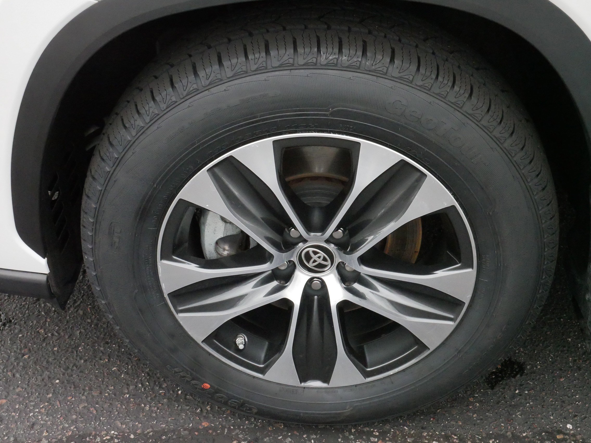 2024 Toyota Highlander XLE photo 12