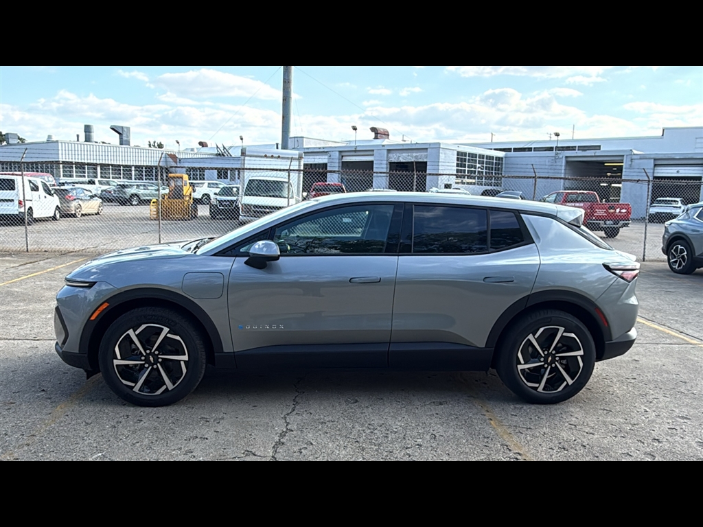 2026 Chevrolet Equinox EV 1LT photo 3